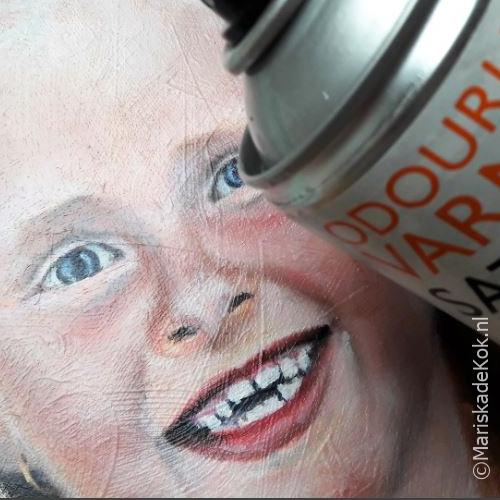 Hoe vernis je een schilderij?